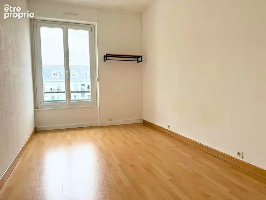Exclusivité - Appartement T3 au dernier étage en plein coeur de Lorient - photo 4