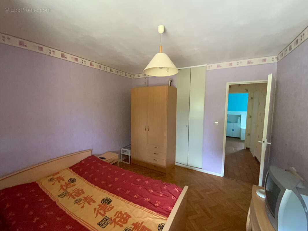 SAINT-EMILAND - Ténement immobilier comprenant deux maisons avec dépendances sur terrain de 1ha 48a 95ca - photo 18