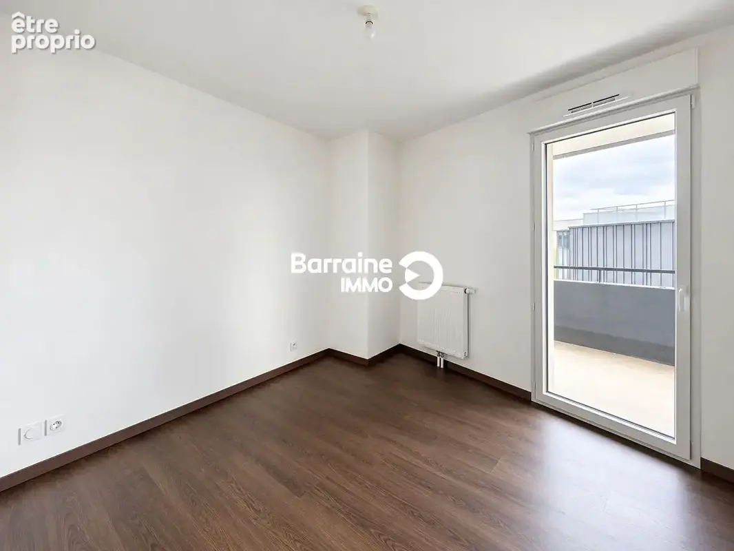 Exclusivité a vendre brest capucins appartement t2 41,33 m² balcon 24 m² parking privé cave - photo 14