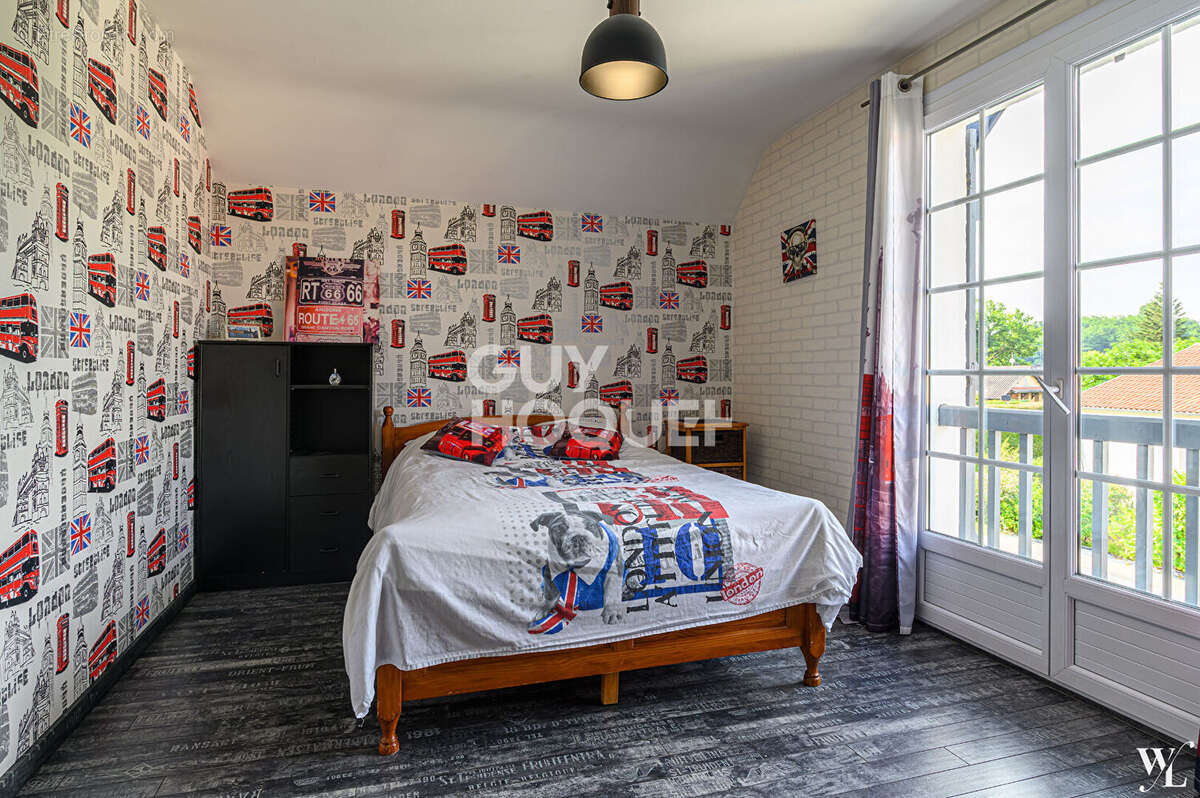 Maison à SAINT-PIERRE-DU-MONT