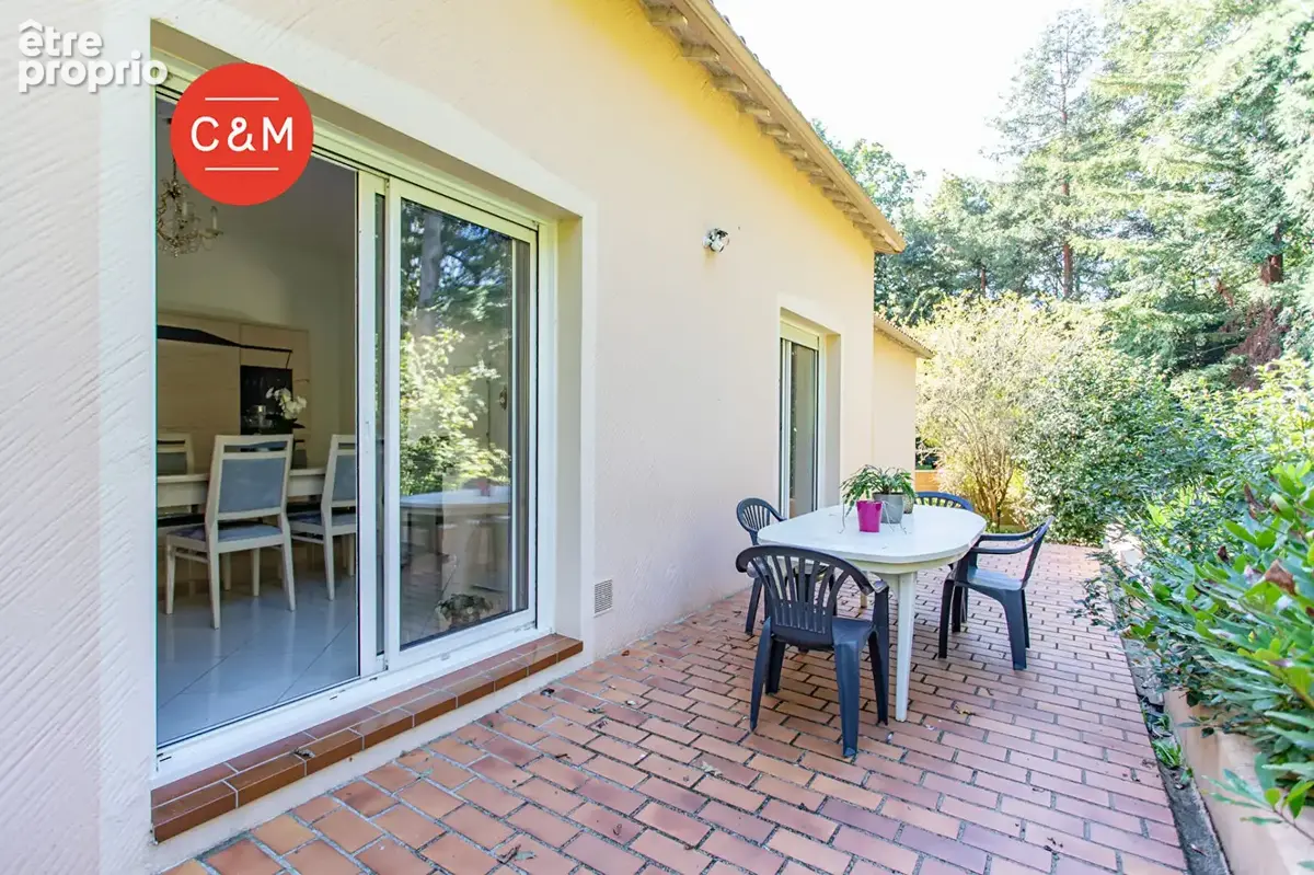 PONT-SAINT-MARTIN - Plain-pied 5 pièces 116 m² - photo 11