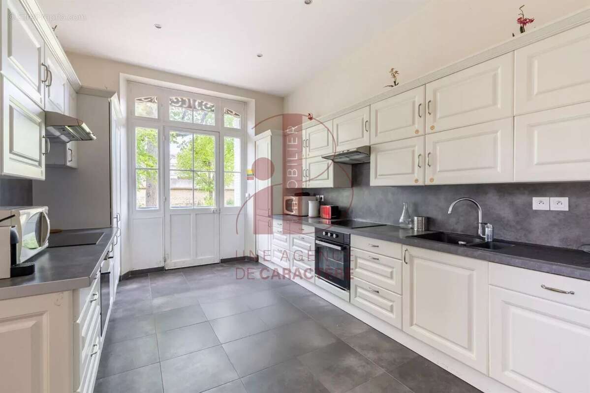 Maison à FONTAINEBLEAU