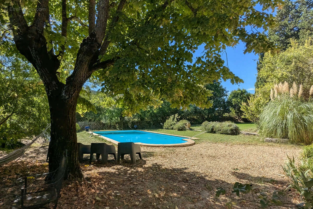 Maison à VILLECROZE
