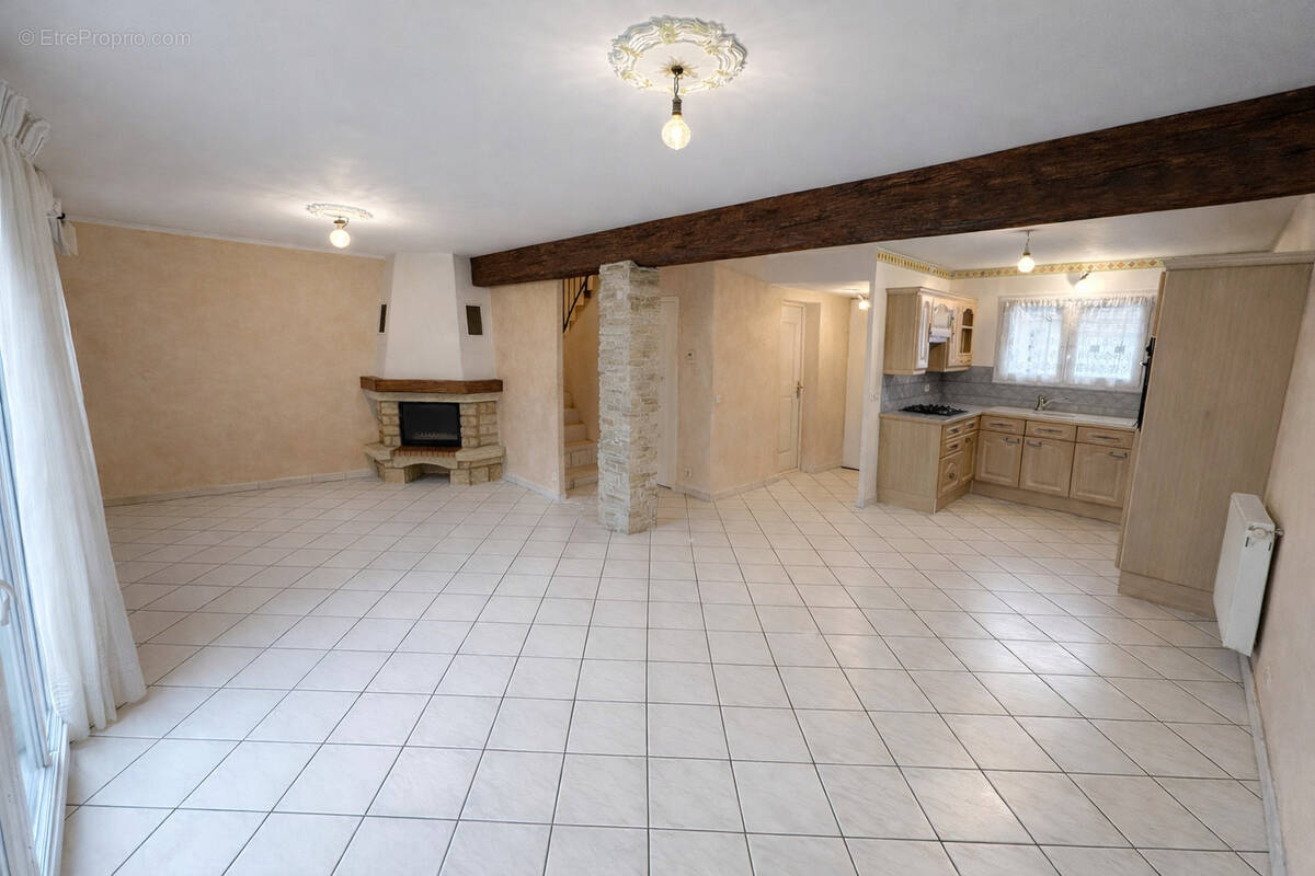 Maison à BONNEVILLE