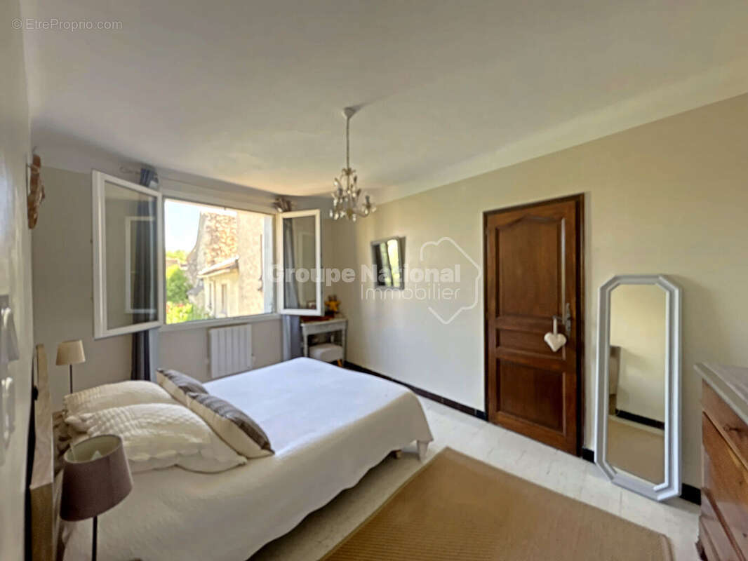 Mas de village 240 M² - piscine - garage - photo 6