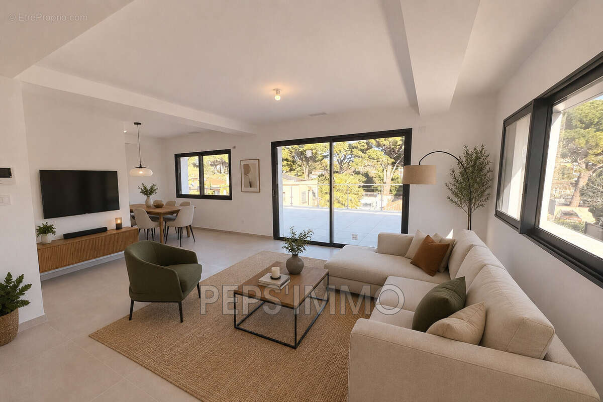 Appartement à CARRY-LE-ROUET