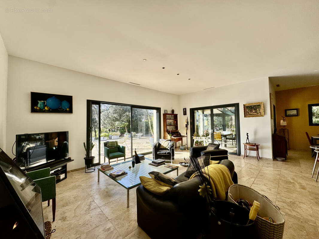 Maison à AUBUSSARGUES