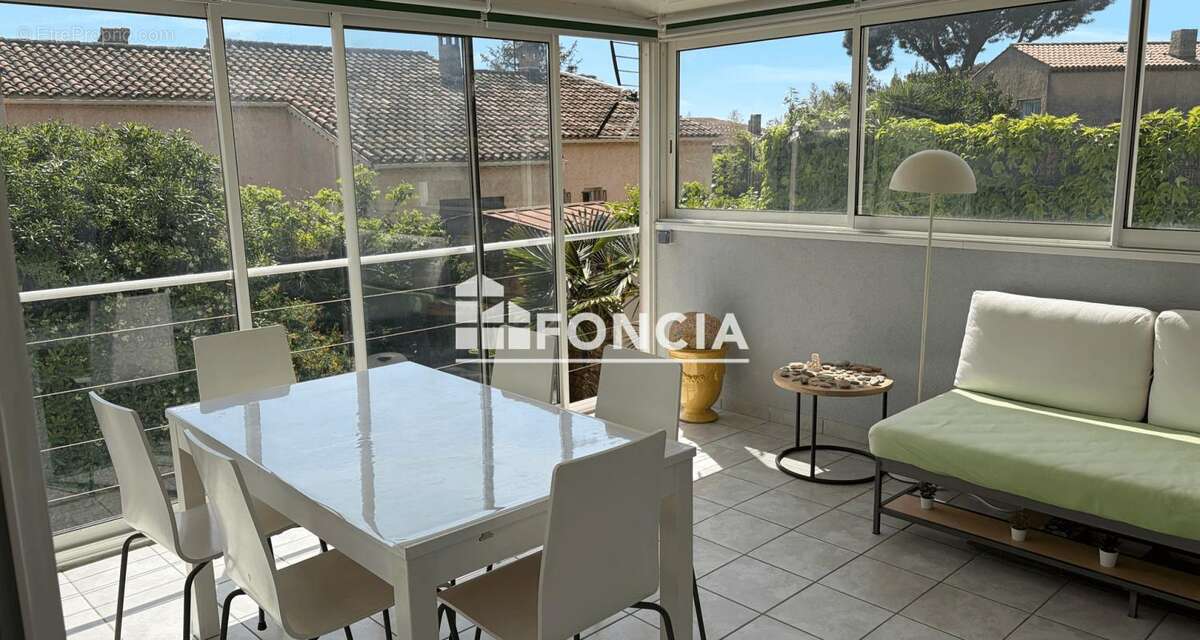 Appartement à SIX-FOURS-LES-PLAGES