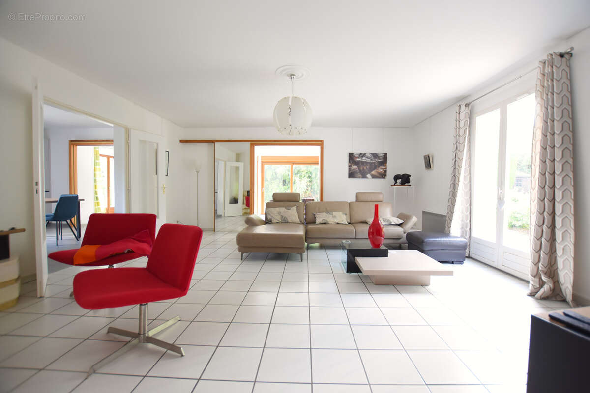 Maison à LES ESSARTS-LE-ROI