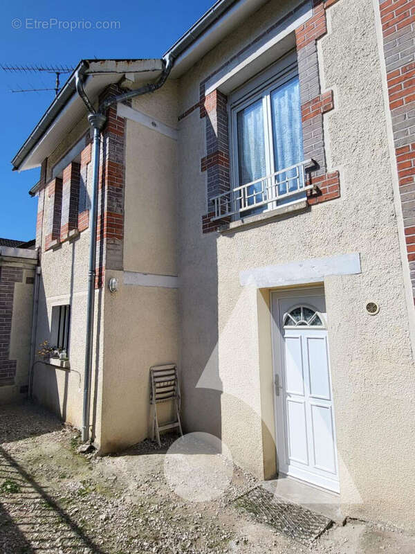 Maison à SAINTE-SAVINE