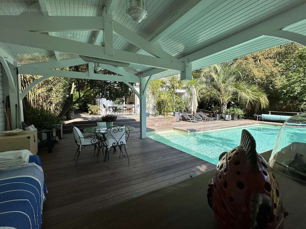 Maison à LE BOUSCAT