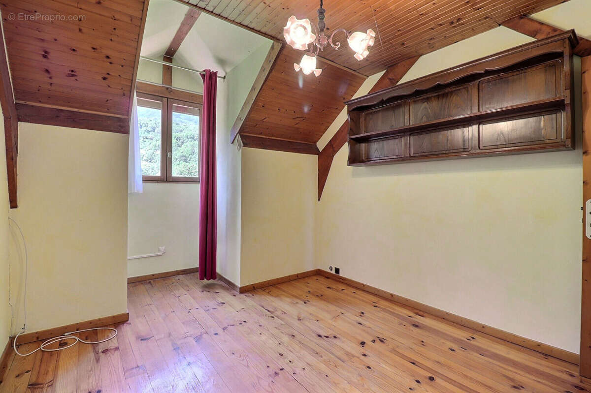 Maison à CHAPAREILLAN