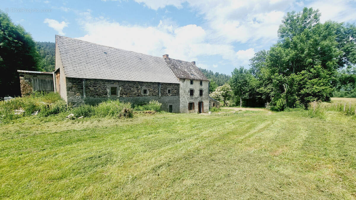 Maison à SAINT-VICTOR-LA-RIVIERE