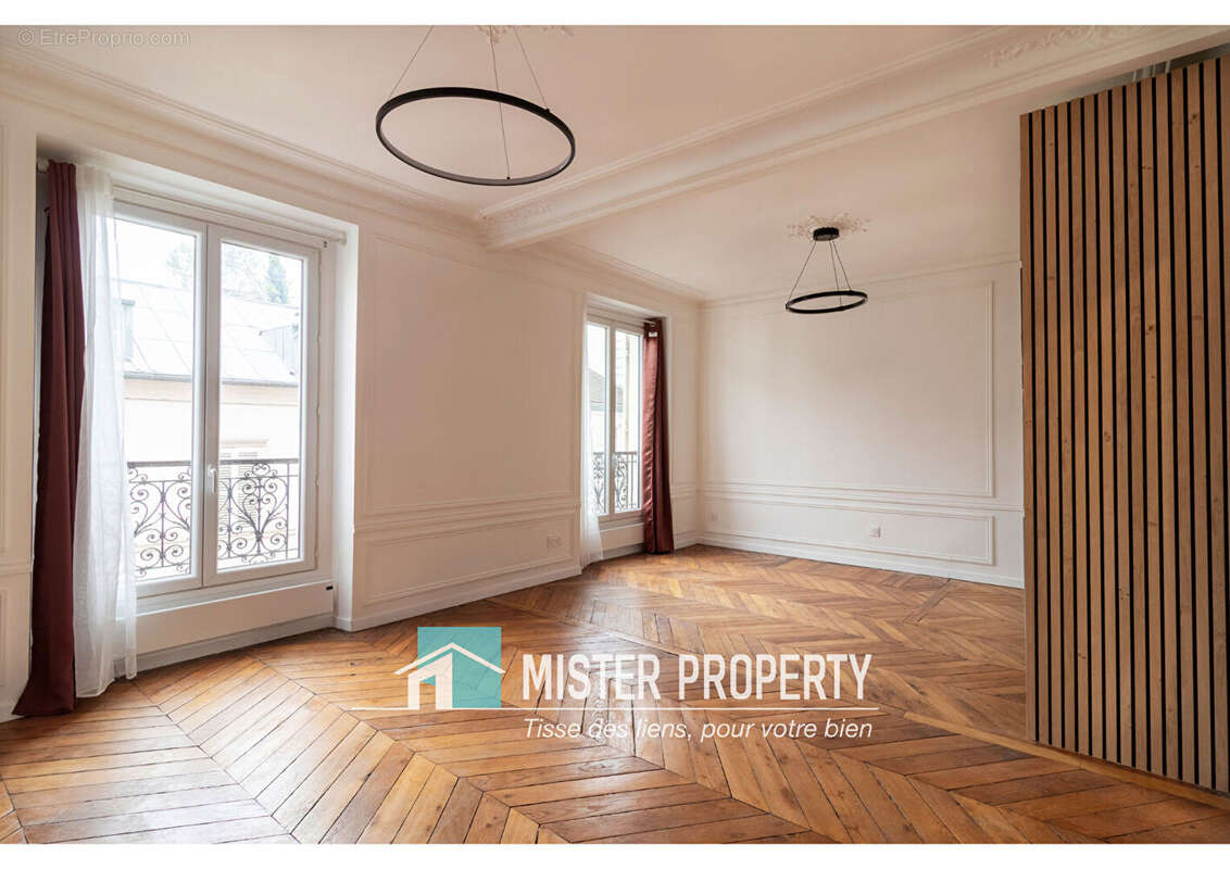 Appartement à PARIS-17E
