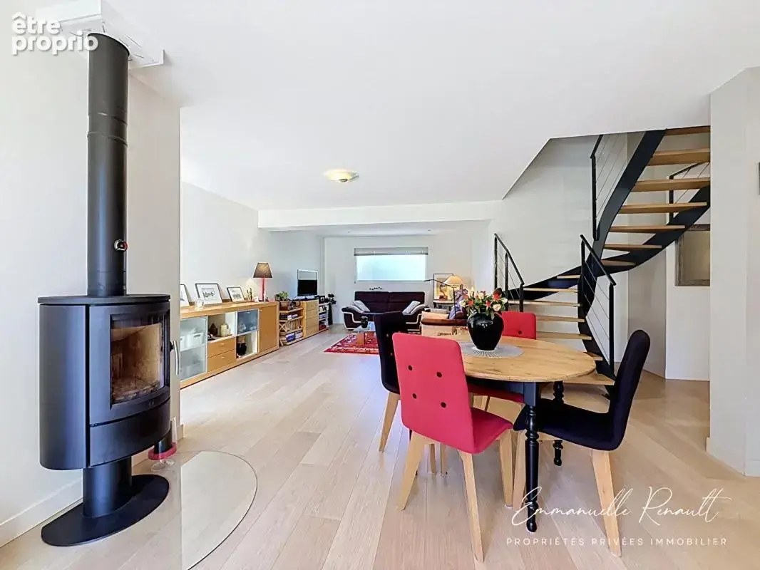 Vannes Maison familiale de 137 m², 4 chambres, jardin clos et vie de plain-pied - photo 2