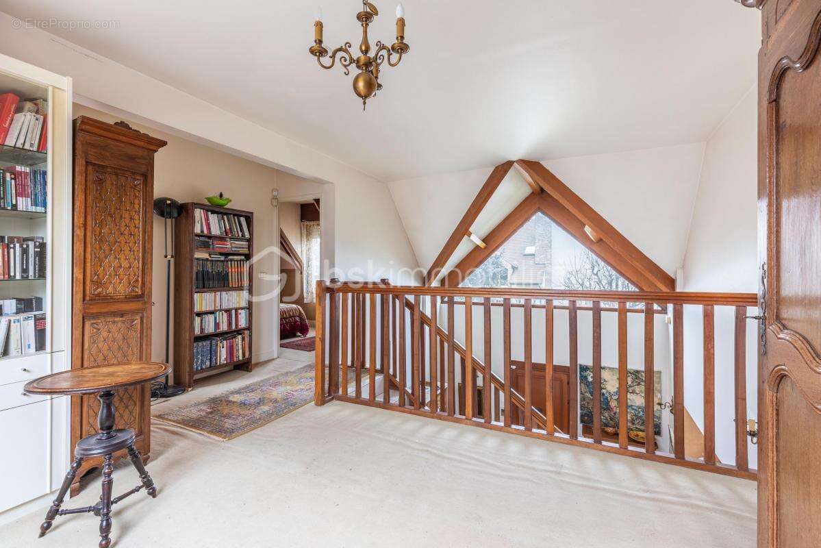 Maison familiale à vendre à Le Raincy – 266 m² - photo 6