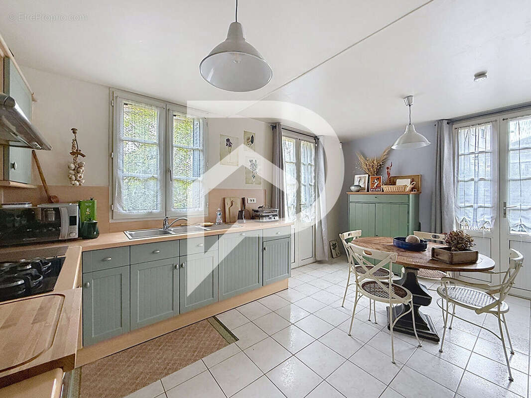 Maison à CHAMPIGNY-SUR-MARNE