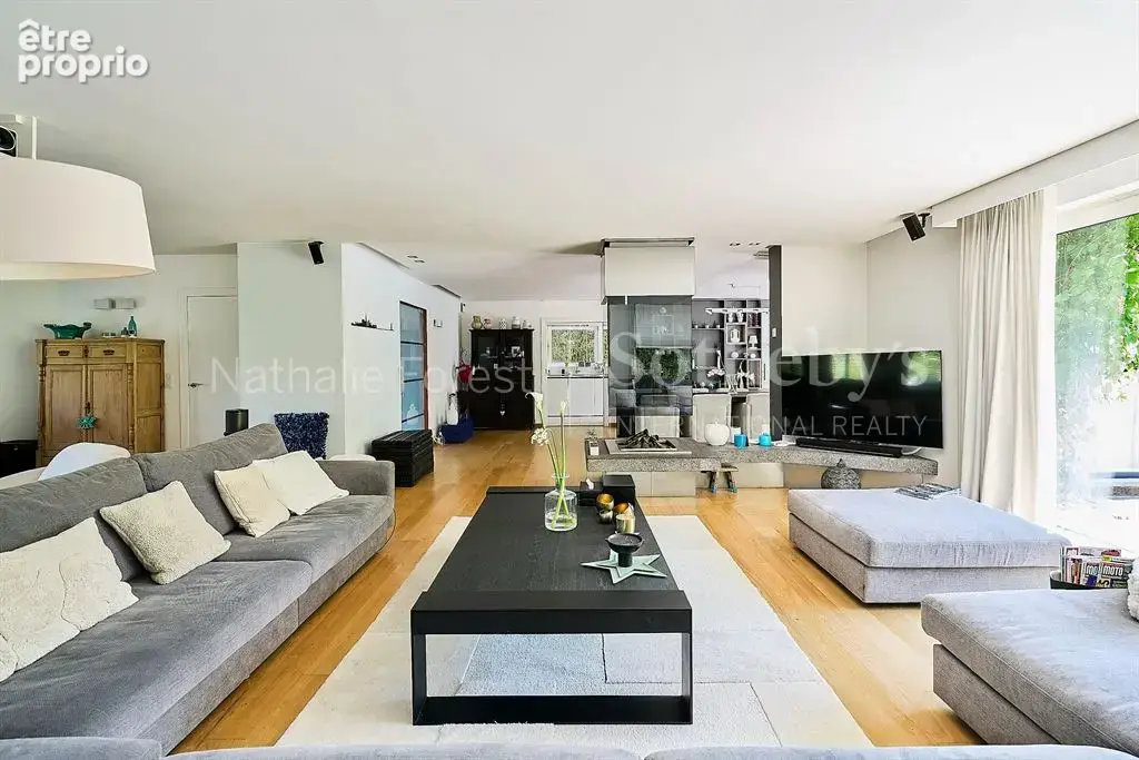 EXCLUSIVITÉ – Croix, splendide maison contemporaine ,4 ch, piscine extérieure. - photo 5