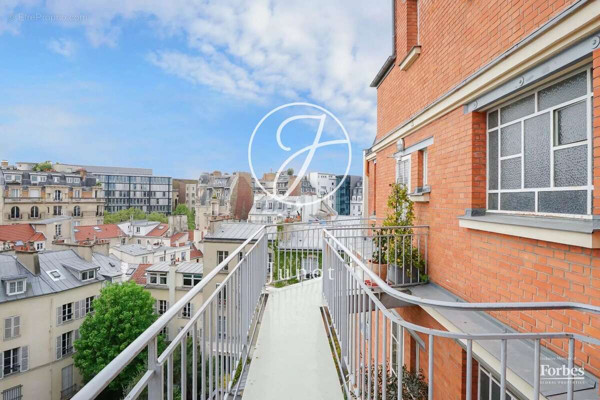 Appartement à PARIS-6E