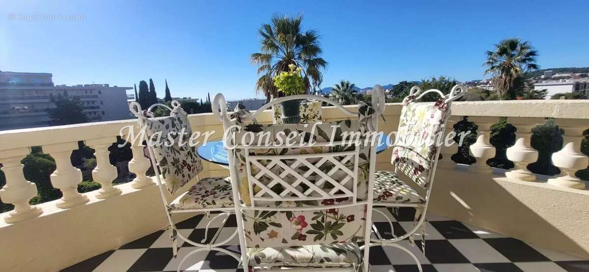 Appartement à LE CANNET