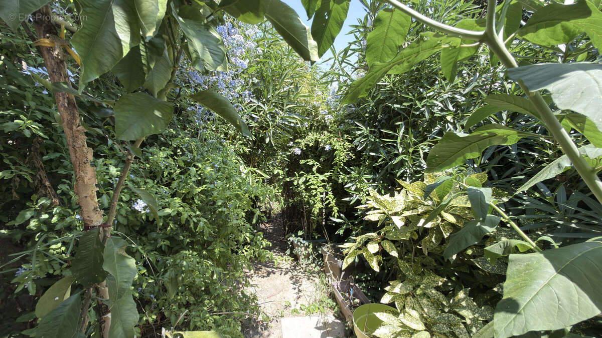 2 pièces avec jardin au calme - photo 5