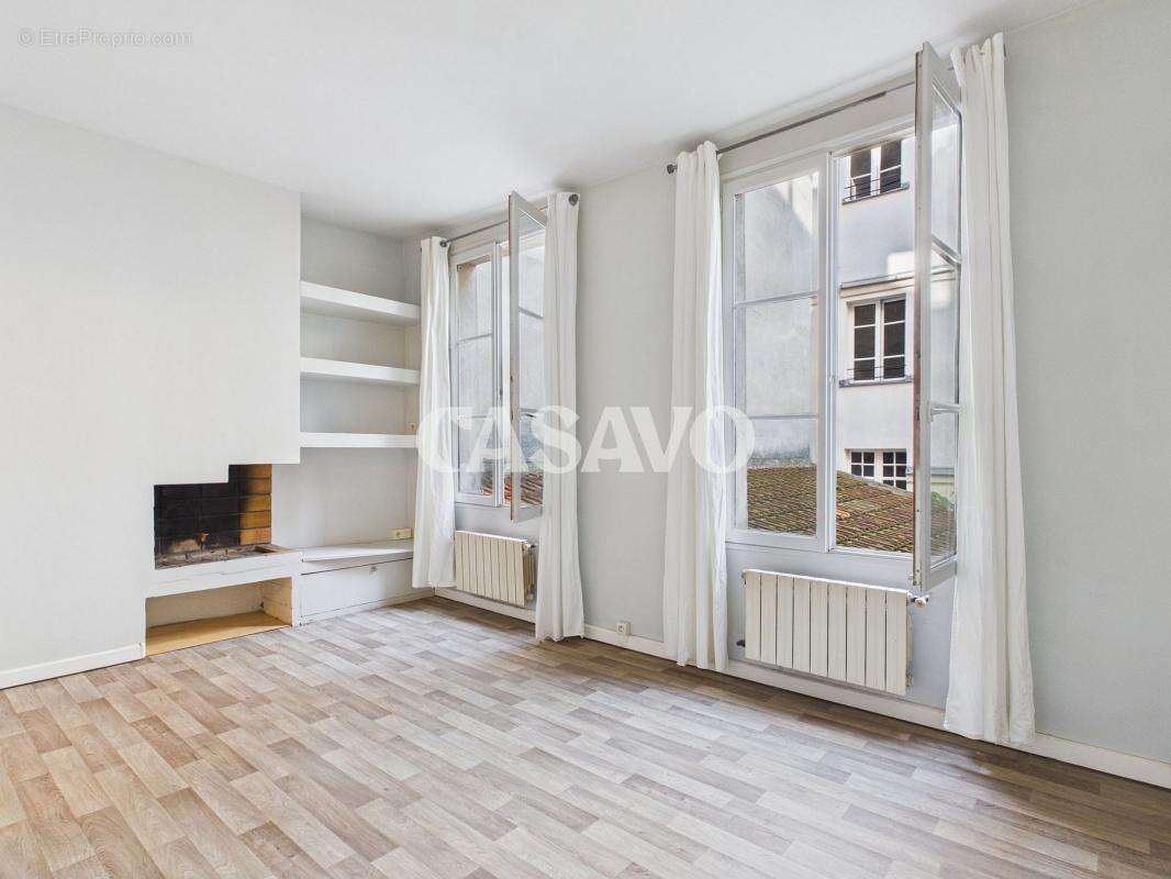 Appartement à PARIS-11E