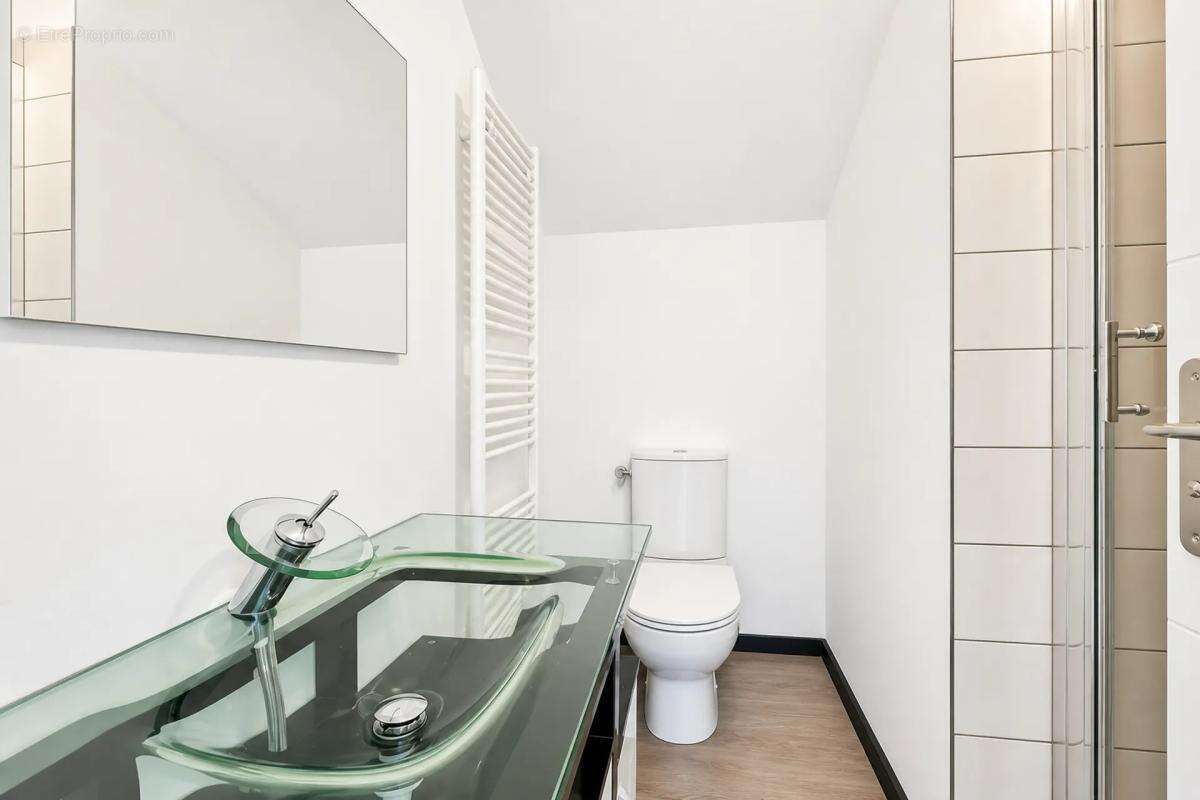 Maison de 390 m² avec terrain de 3 hectares - photo 20
