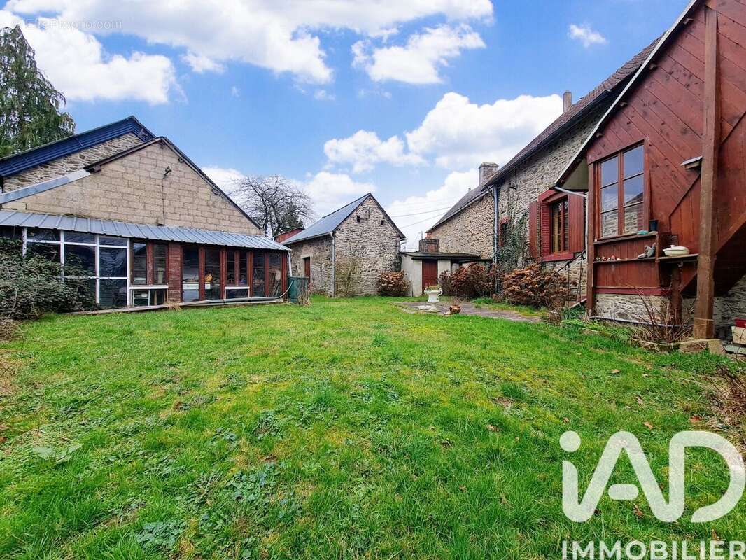 Photo 3 - Maison à CHEVAIGNE-DU-MAINE