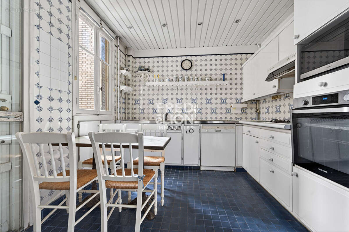 Appartement à PARIS-12E