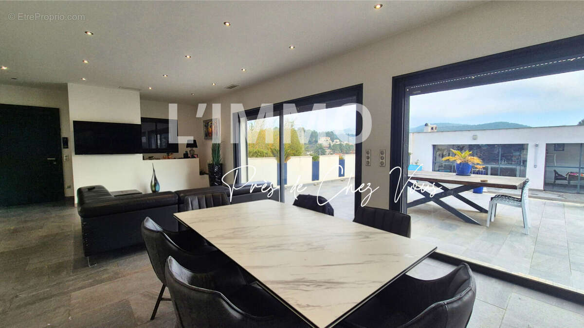 Maison à LA DESTROUSSE