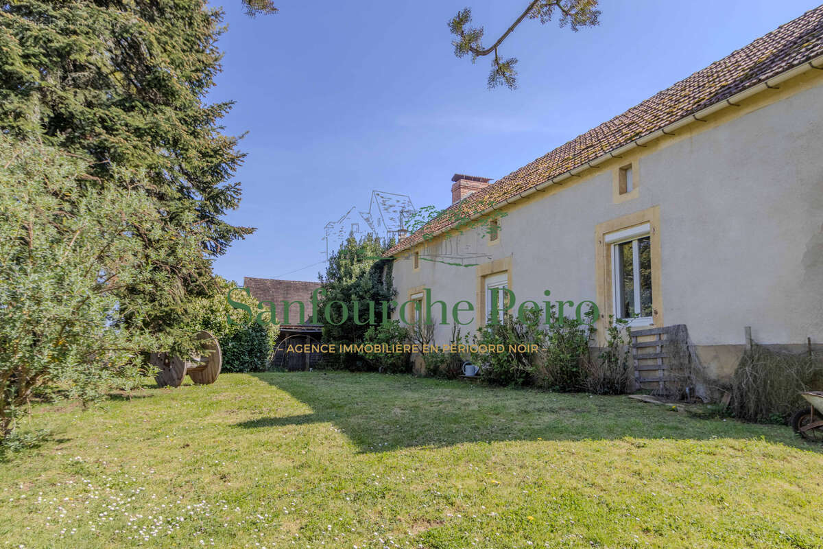 Maison à SAINT-GENIES
