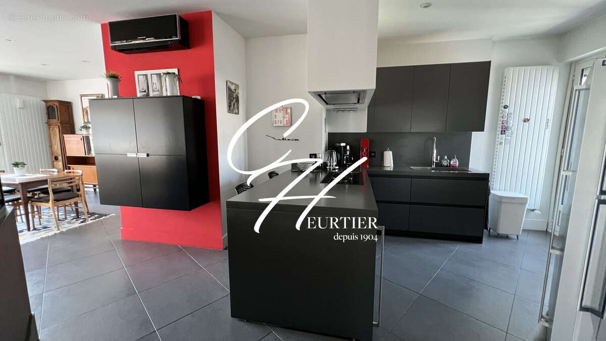 Appartement 197 m² à Grenoble  - photo 9