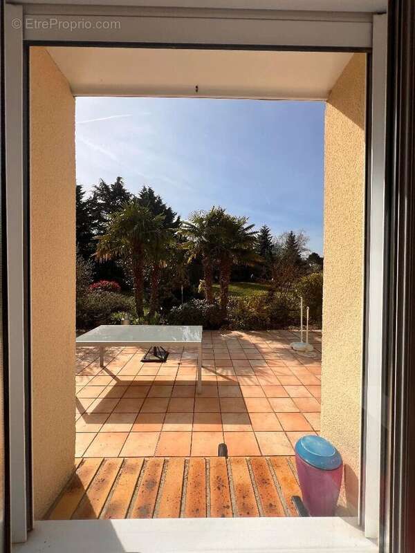 Maison à SAINT-NOM-LA-BRETECHE