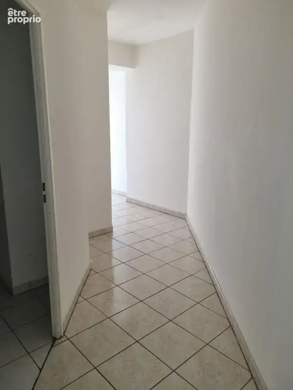 APPARTEMENT 2 chambres , hyper centre, garage, cave - photo 8