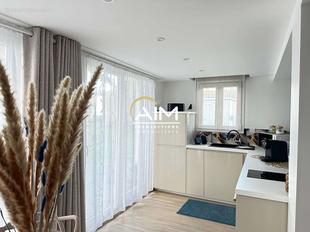 Maison à MONTLOUIS-SUR-LOIRE