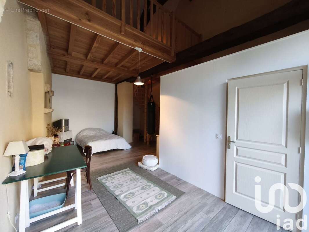 Photo 8 - Maison à ASQUINS