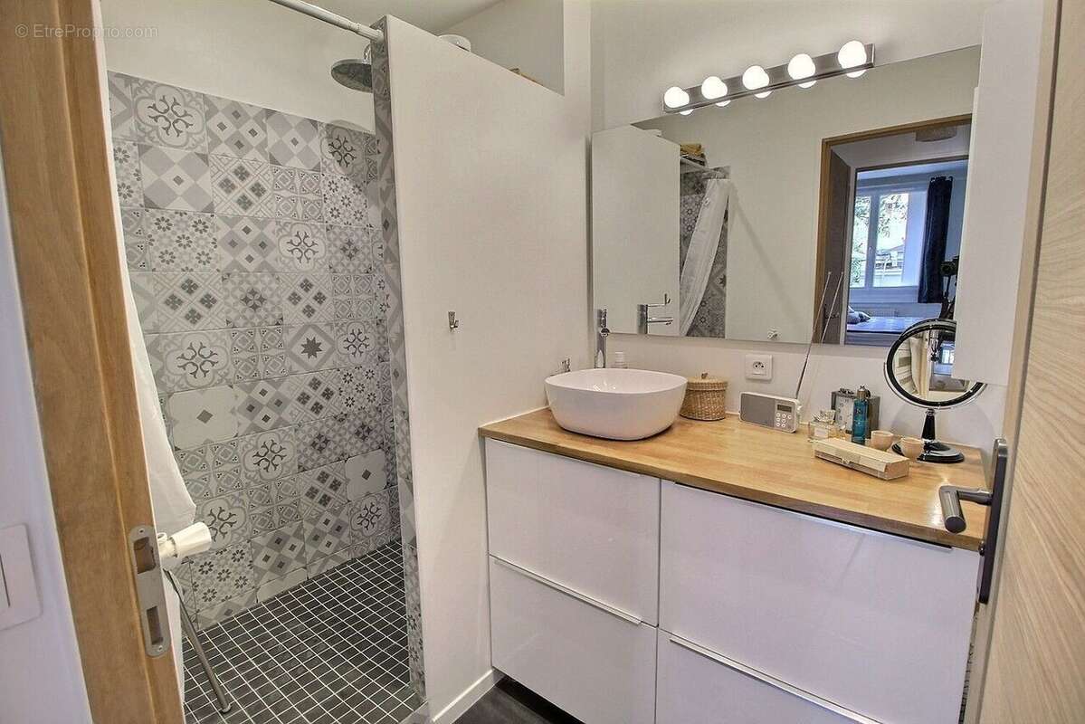 Appartement à SAINT-MAUR-DES-FOSSES