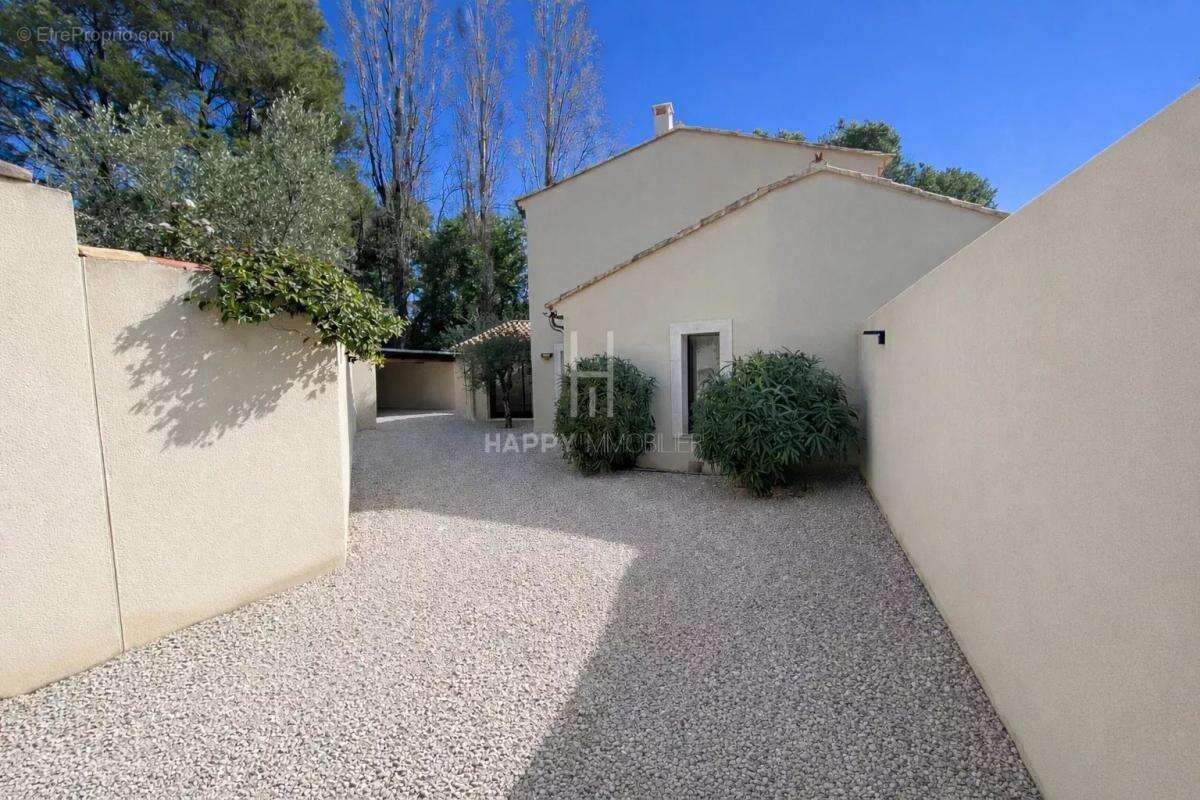 Maison à MAUSSANE-LES-ALPILLES