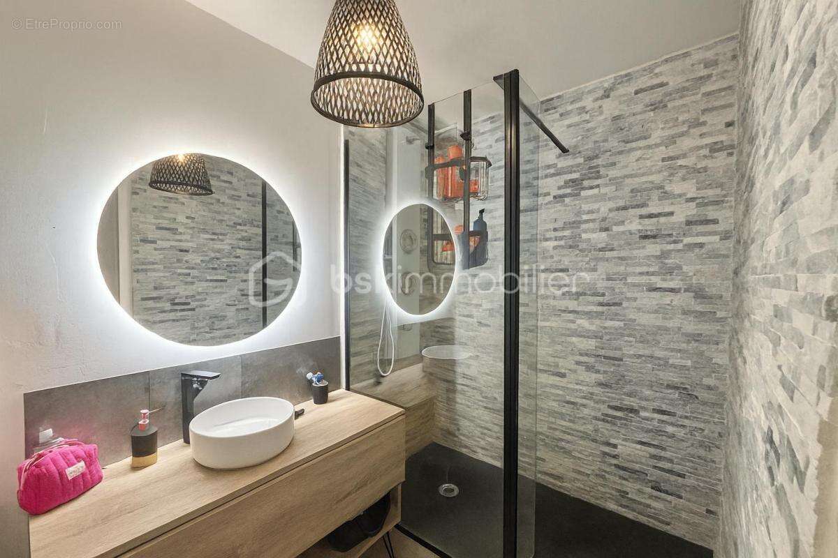 Appartement à CASTELNAU-LE-LEZ