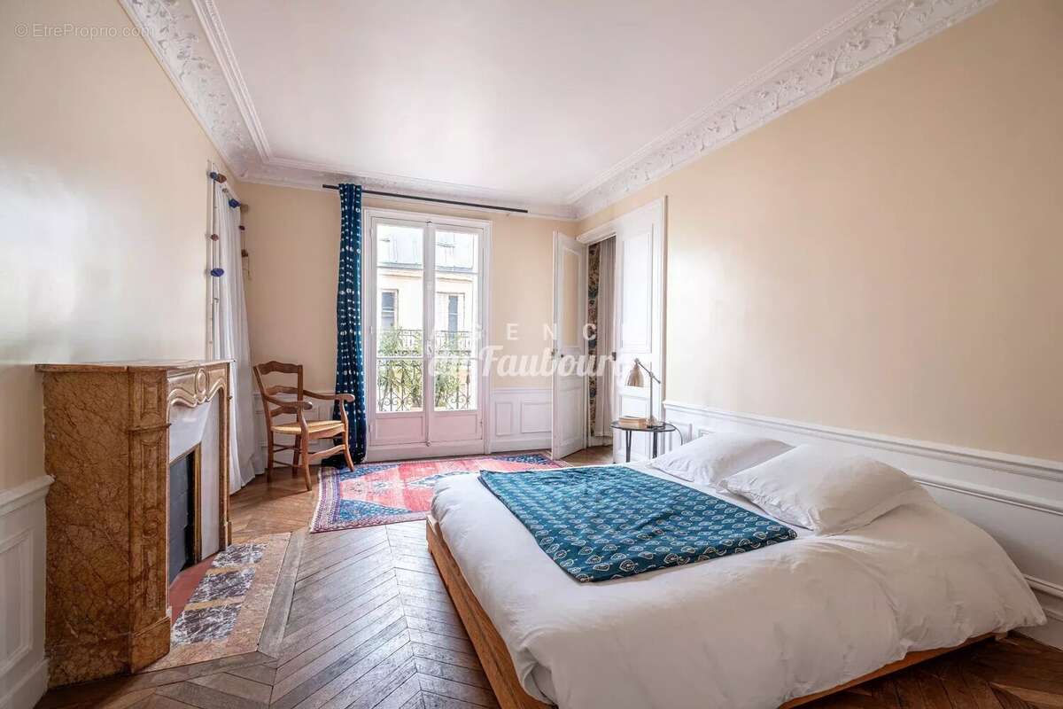 Appartement à PARIS-9E
