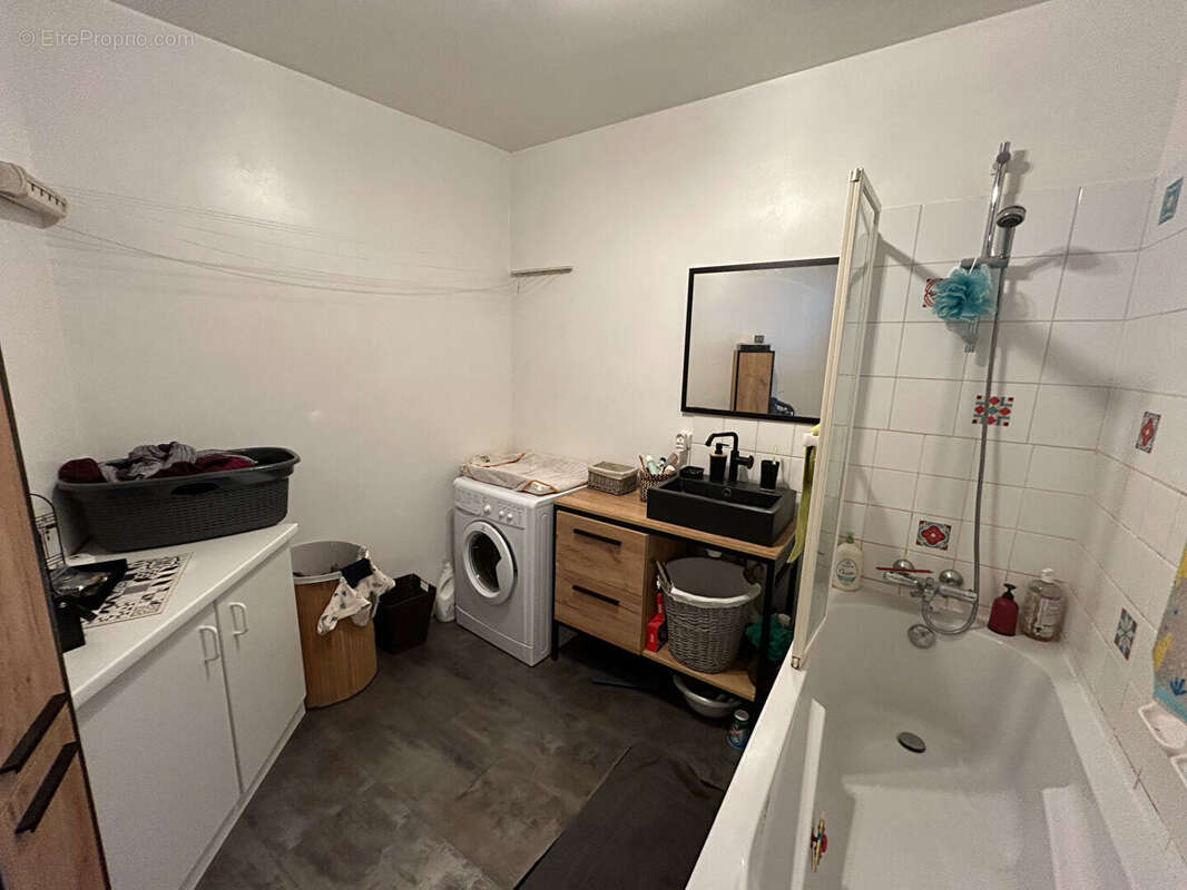 Appartement lumineux et élégant - Rive Gauche de Laval - photo 6