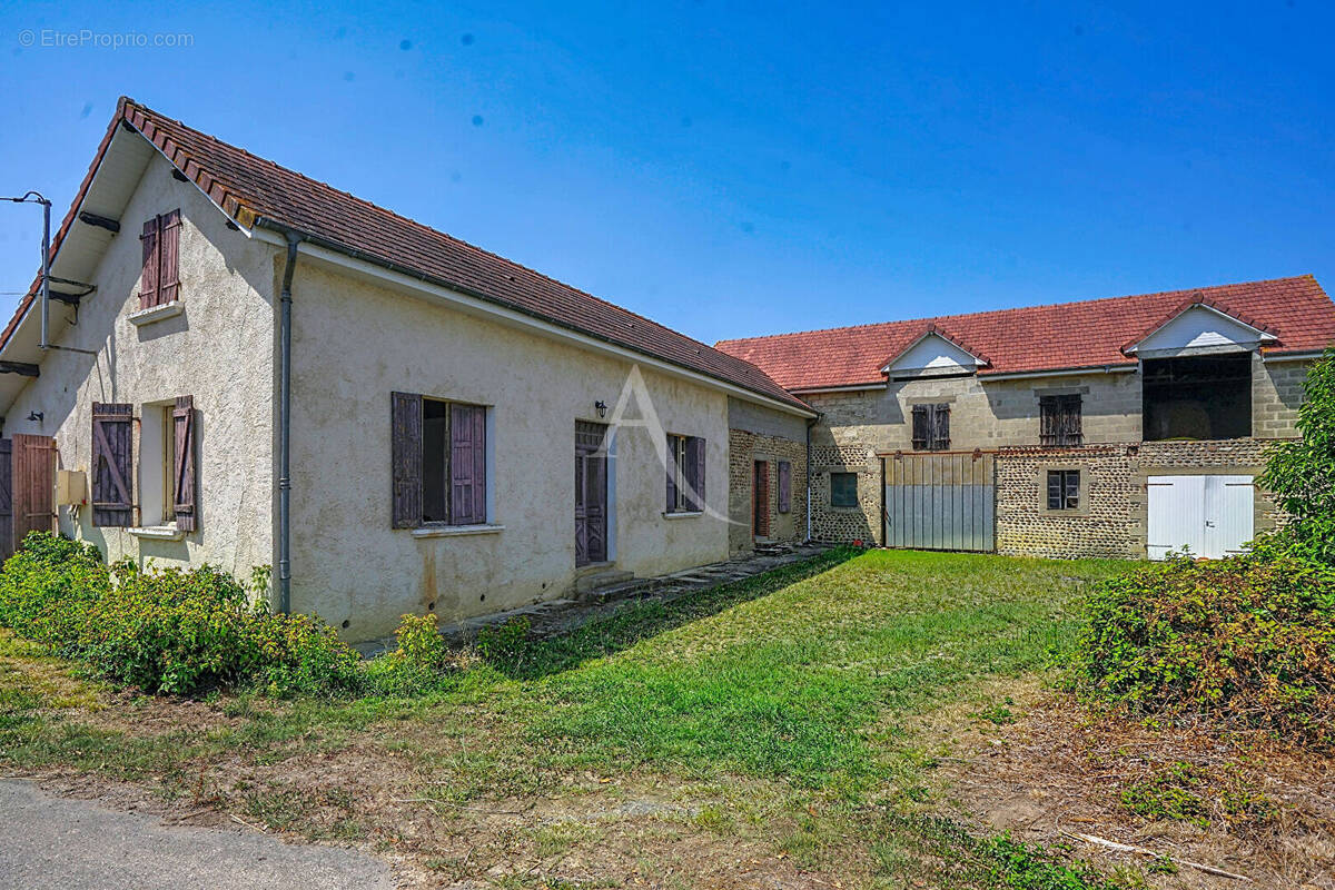 Maison à CLARACQ