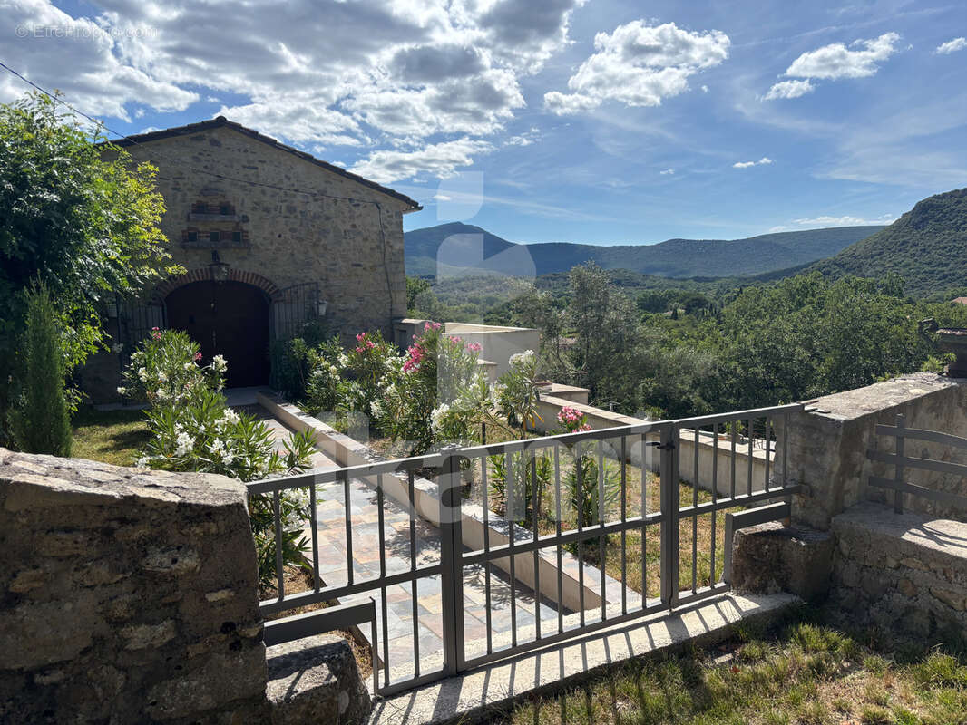 Maison ancienne bergerie 152 m2 vue exceptionnelle belles pierres - photo 2