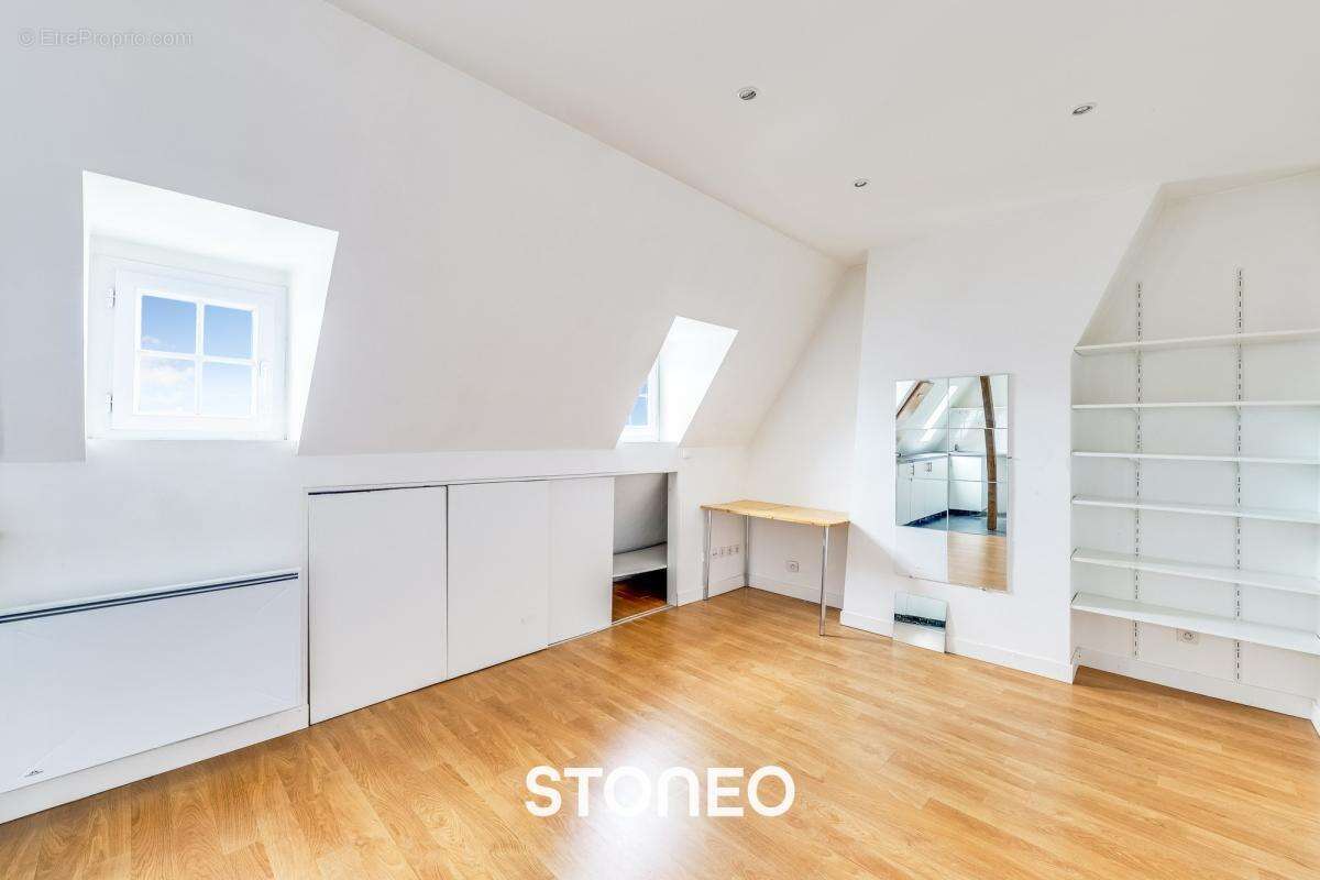 Appartement à PARIS-7E