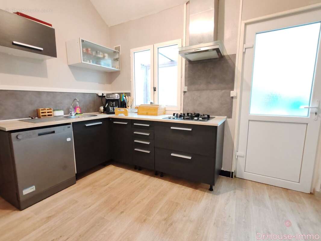 Maison à BRUAY-LA-BUISSIERE