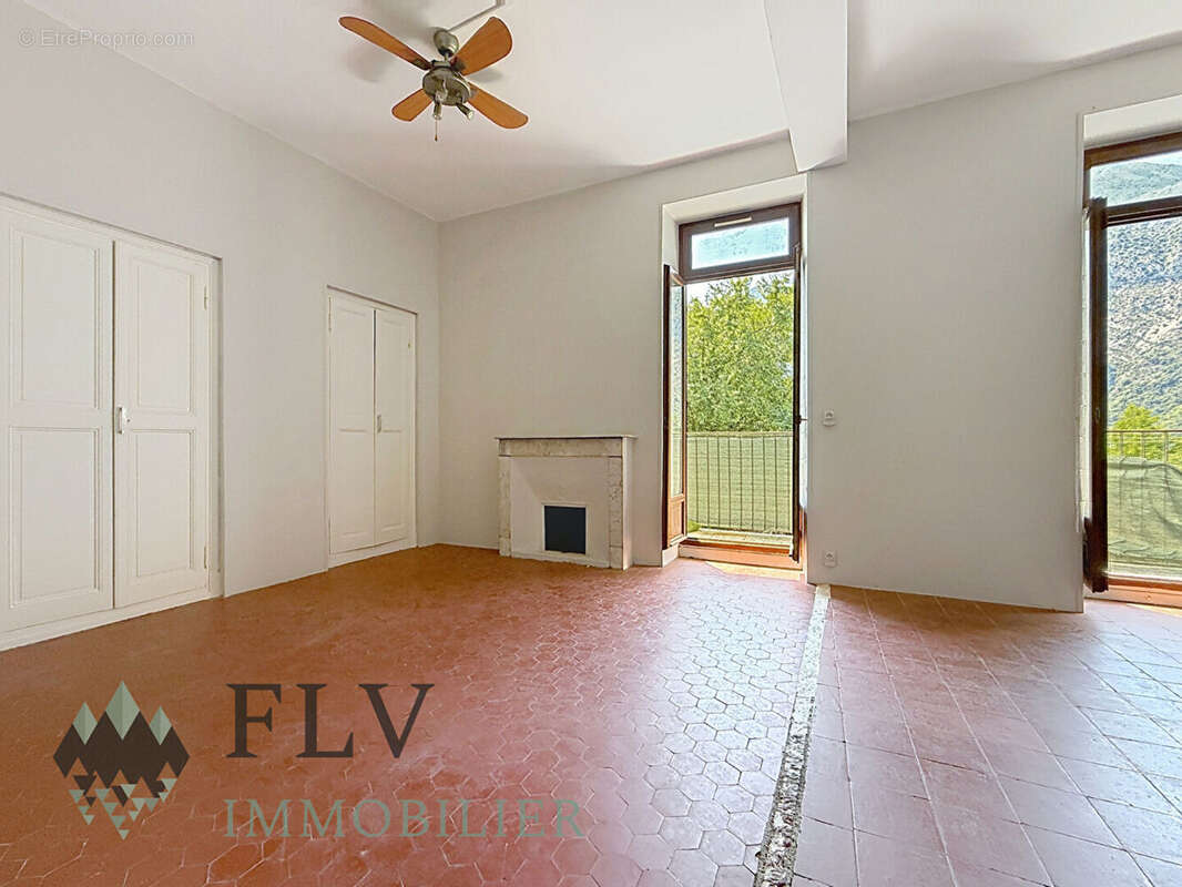 Superbe appartement 4pièces de 79m2 à Villars sur Var ! - photo 4
