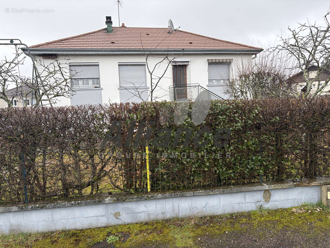 Maison à FOUGEROLLES