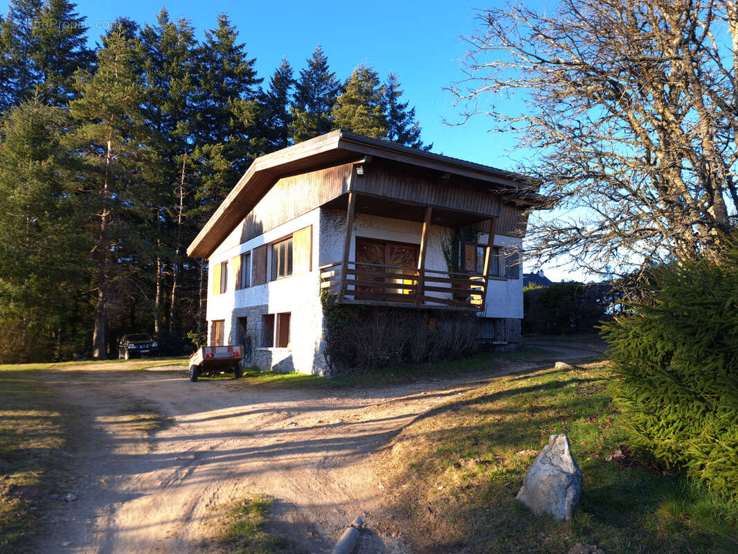 Maison à LE CHAMBON-SUR-LIGNON