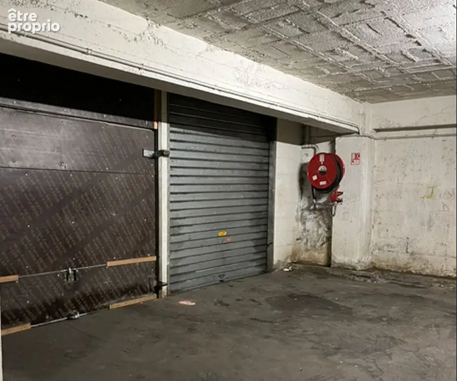 Garage en sous-sol  aux 5 Avenues - photo 1