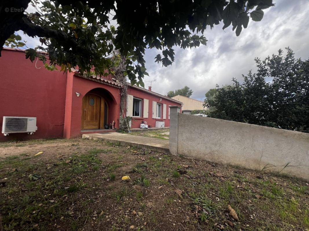 Maison à SAINT-GILLES